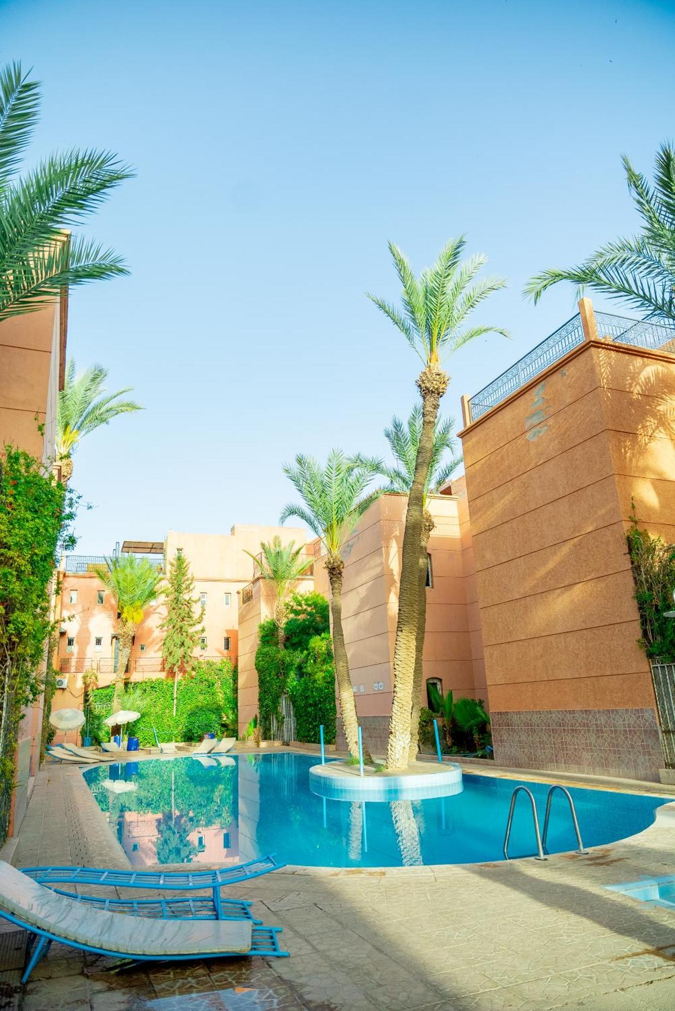 Riad The Moroccans Pool And Terrace มาร์ราเกช ภายนอก รูปภาพ