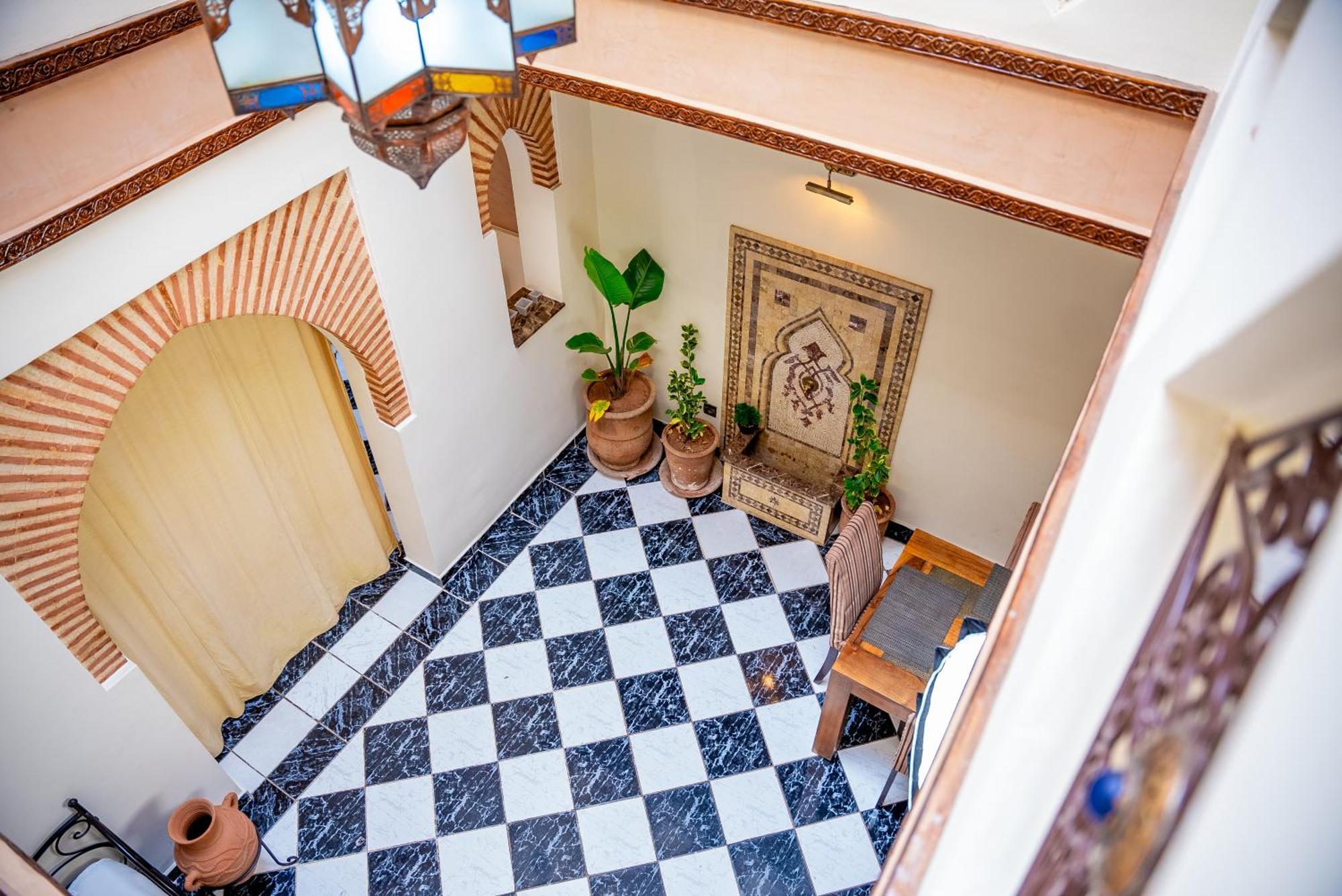 Riad The Moroccans Pool And Terrace มาร์ราเกช ภายนอก รูปภาพ