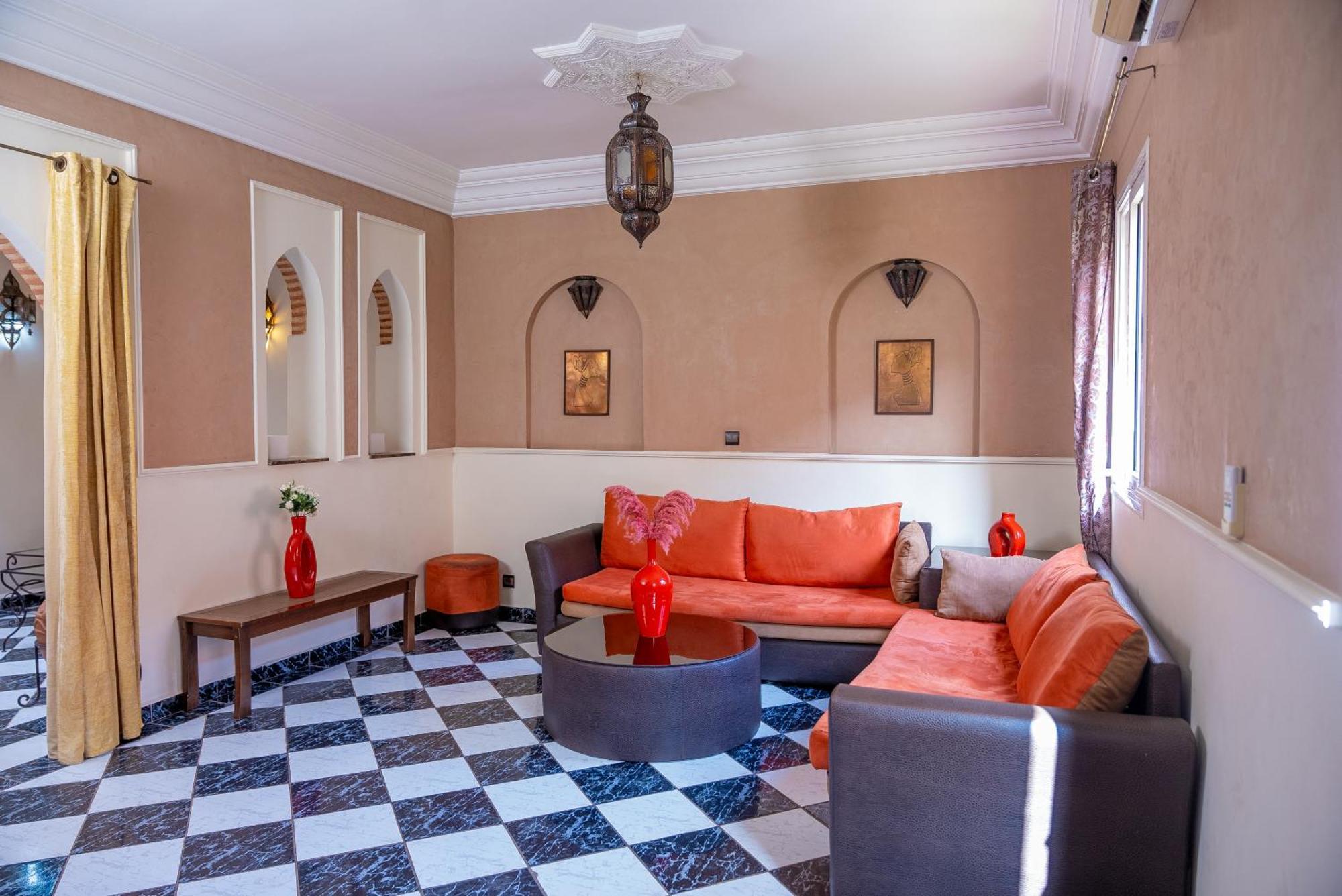 Riad The Moroccans Pool And Terrace มาร์ราเกช ภายนอก รูปภาพ