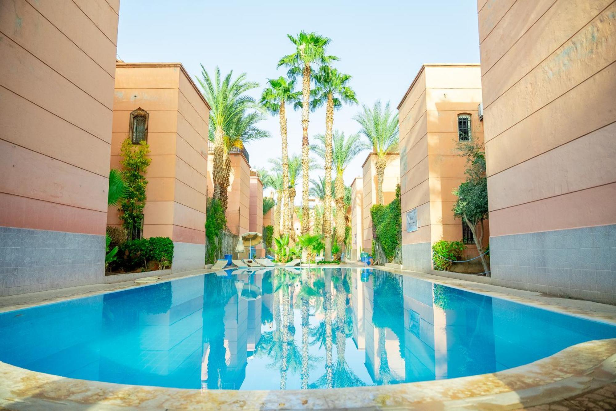 Riad The Moroccans Pool And Terrace มาร์ราเกช ภายนอก รูปภาพ