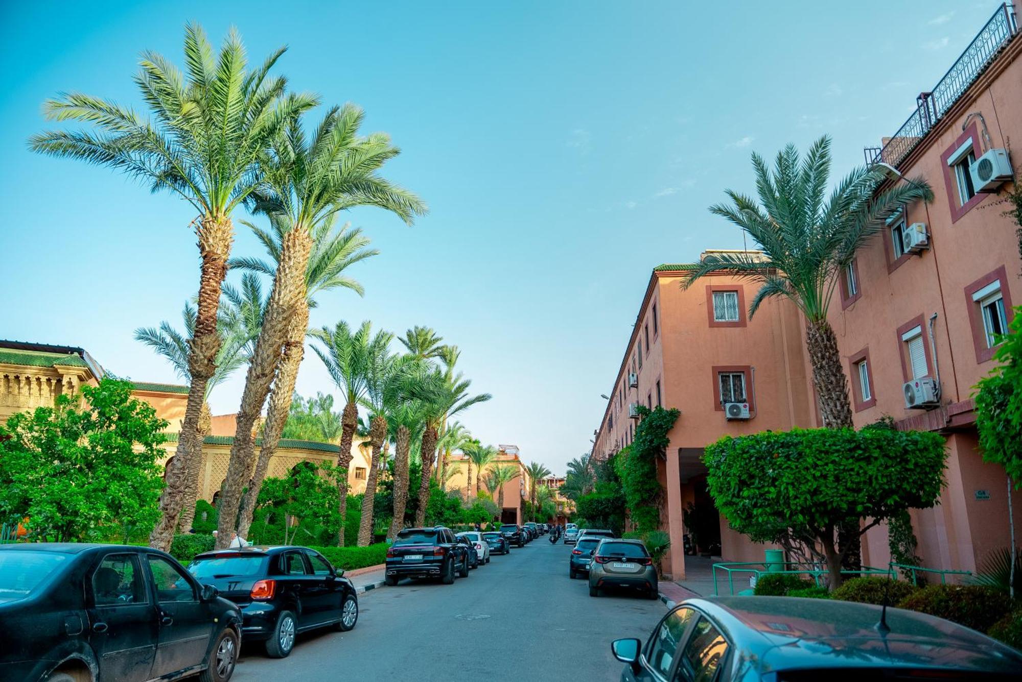 Riad The Moroccans Pool And Terrace มาร์ราเกช ภายนอก รูปภาพ